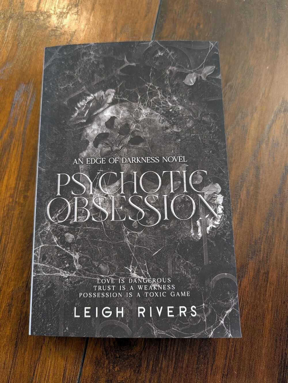NWT Psychotic Obsession by Leigh Rivers - Black Paperback Novel (2026)